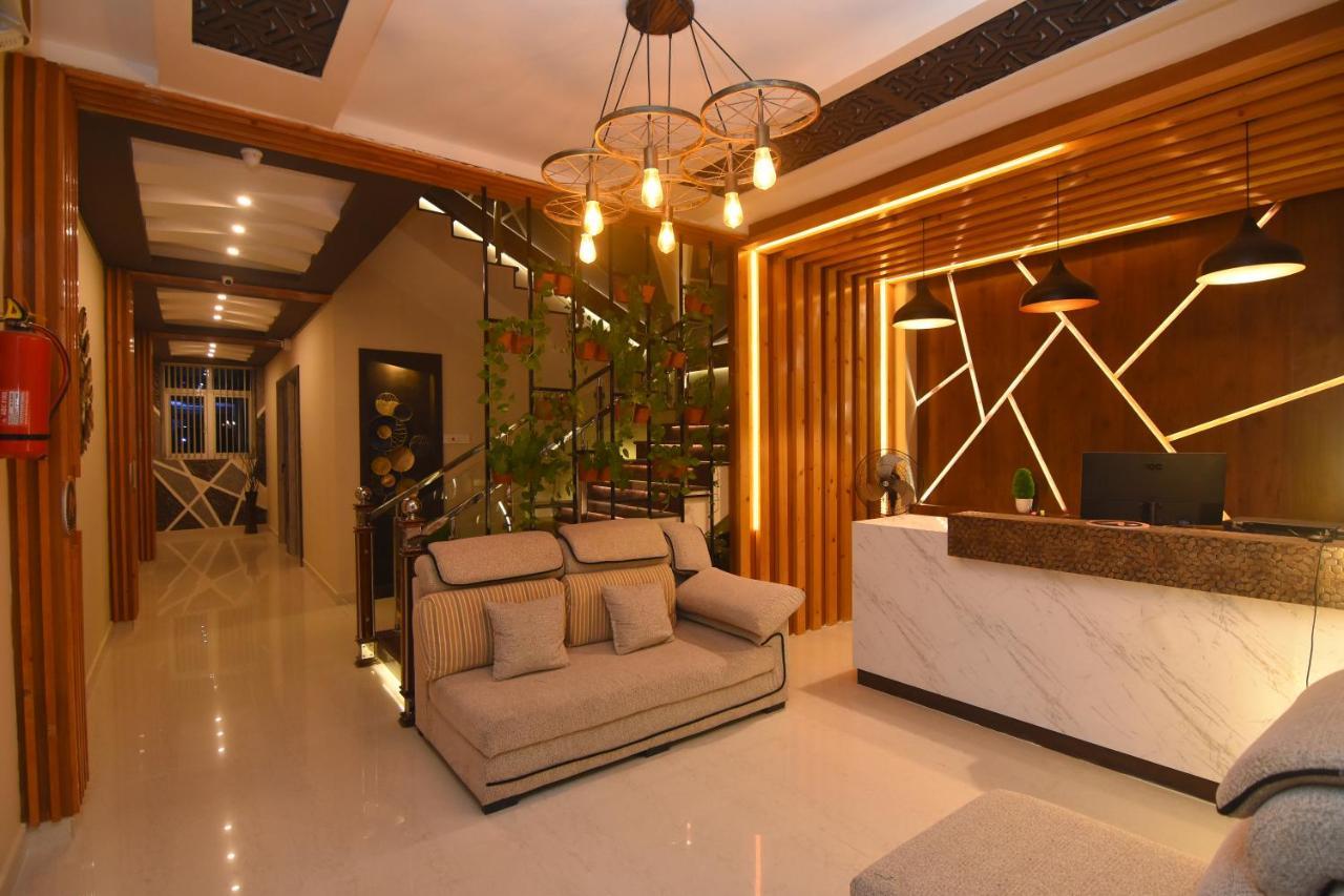 Hotel Atlantis Kumbakonam Buitenkant foto