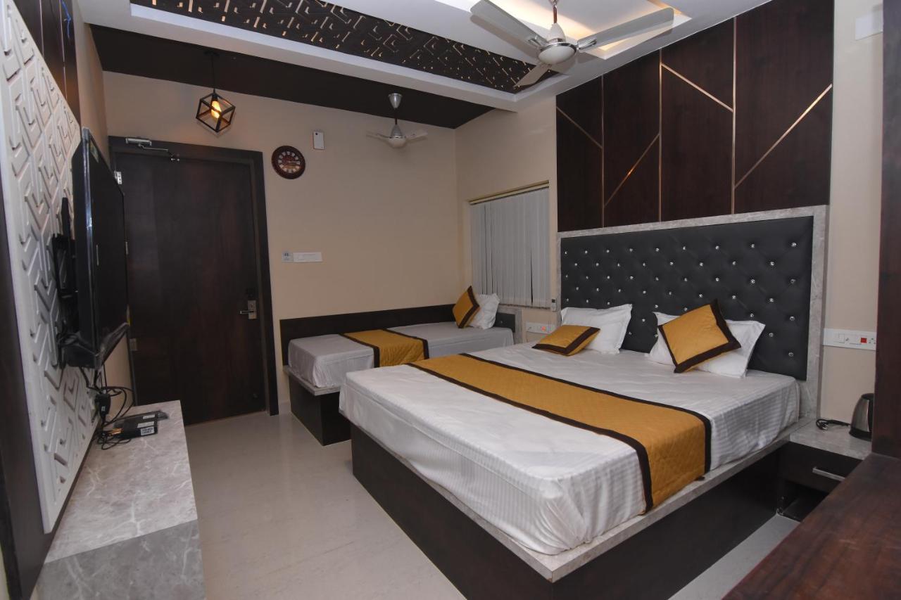 Hotel Atlantis Kumbakonam Buitenkant foto