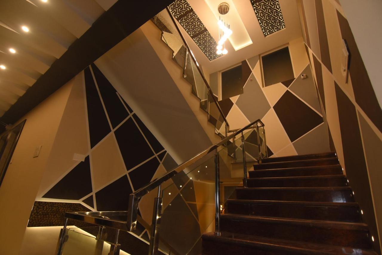 Hotel Atlantis Kumbakonam Buitenkant foto