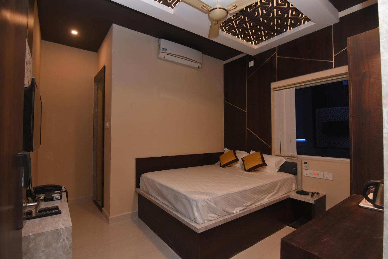 Hotel Atlantis Kumbakonam Buitenkant foto